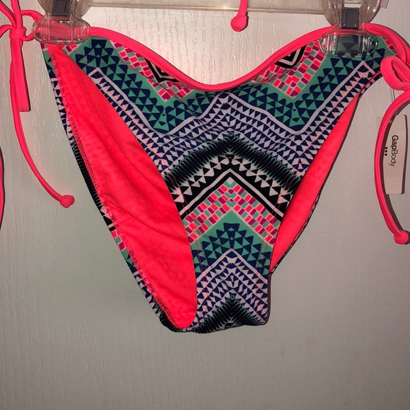 Brand New Gap bikini 👙 set - Picture 3 of 4